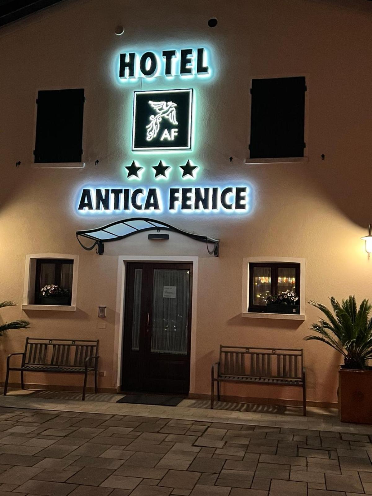 קמפלטו Hotel Antica Fenice מראה חיצוני תמונה